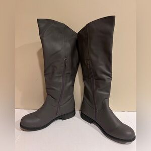 Journee Collection Lawren Gray Womens High Boots ZipUp Closure Round Toe w/Box 9
